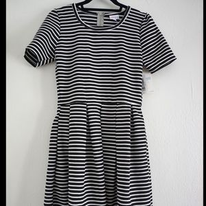 Striped Amelia Dress in black & white (LulaRoe)